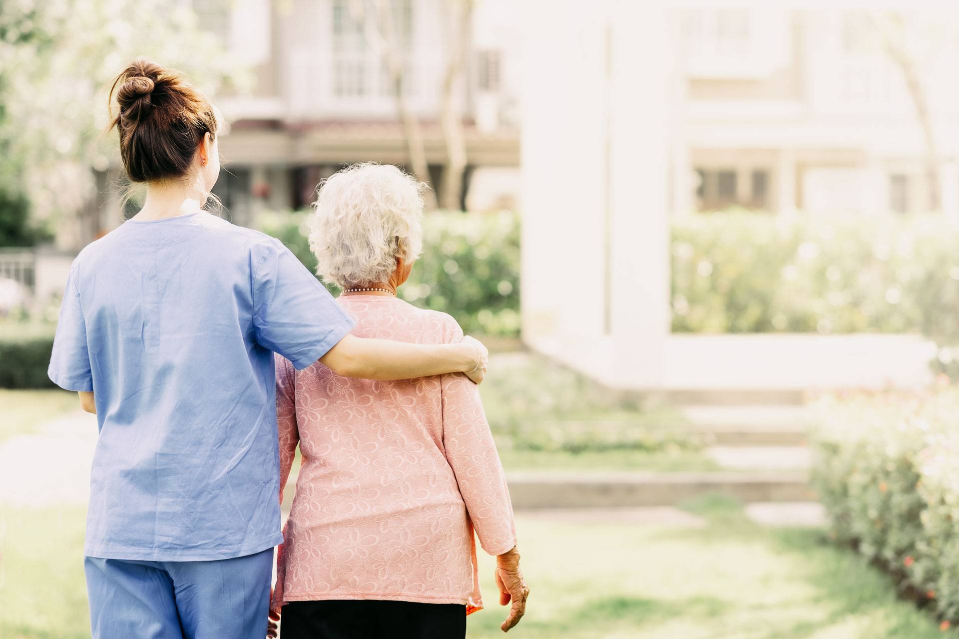 Wie moderne Intensivpflege in NRW ein selbstbestimmtes Leben ermöglicht